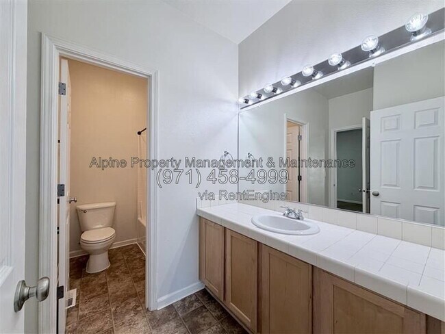 Building Photo - 13592 SW Mapleview Ln
