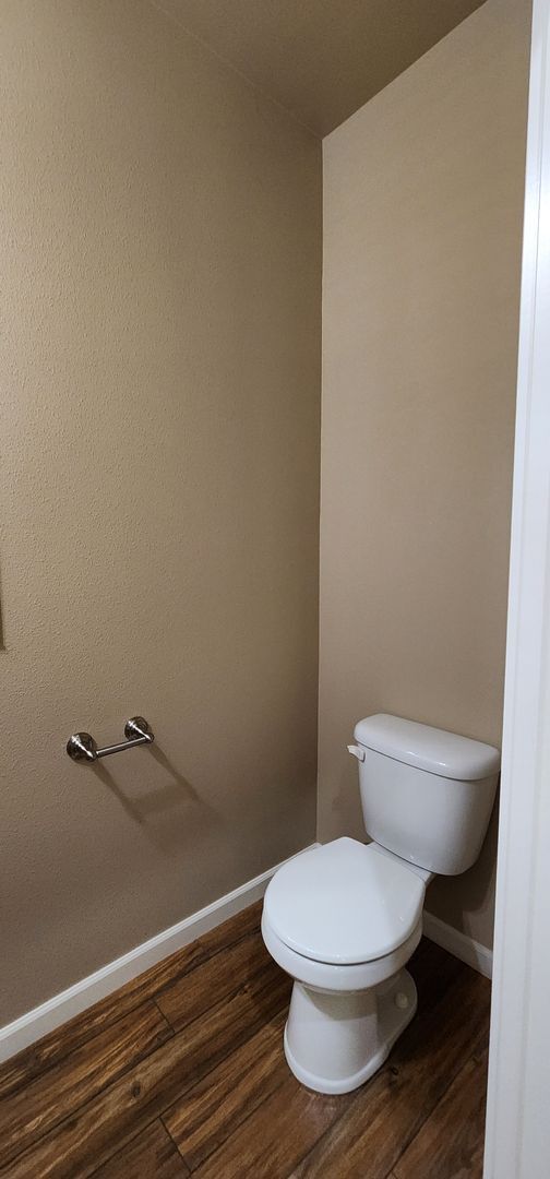 Building Photo - Luxurious Duplex in Corvallis