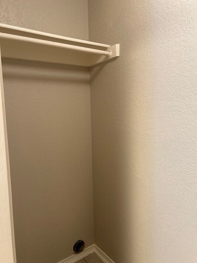 Building Photo - 4508 Compass Ct