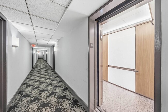 Building Photo - 20 2nd St