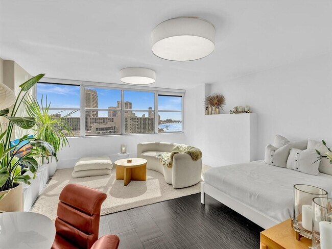 Building Photo - 20 Island Ave