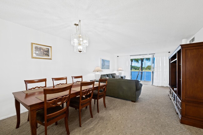 Building Photo - 3051 N Course Dr