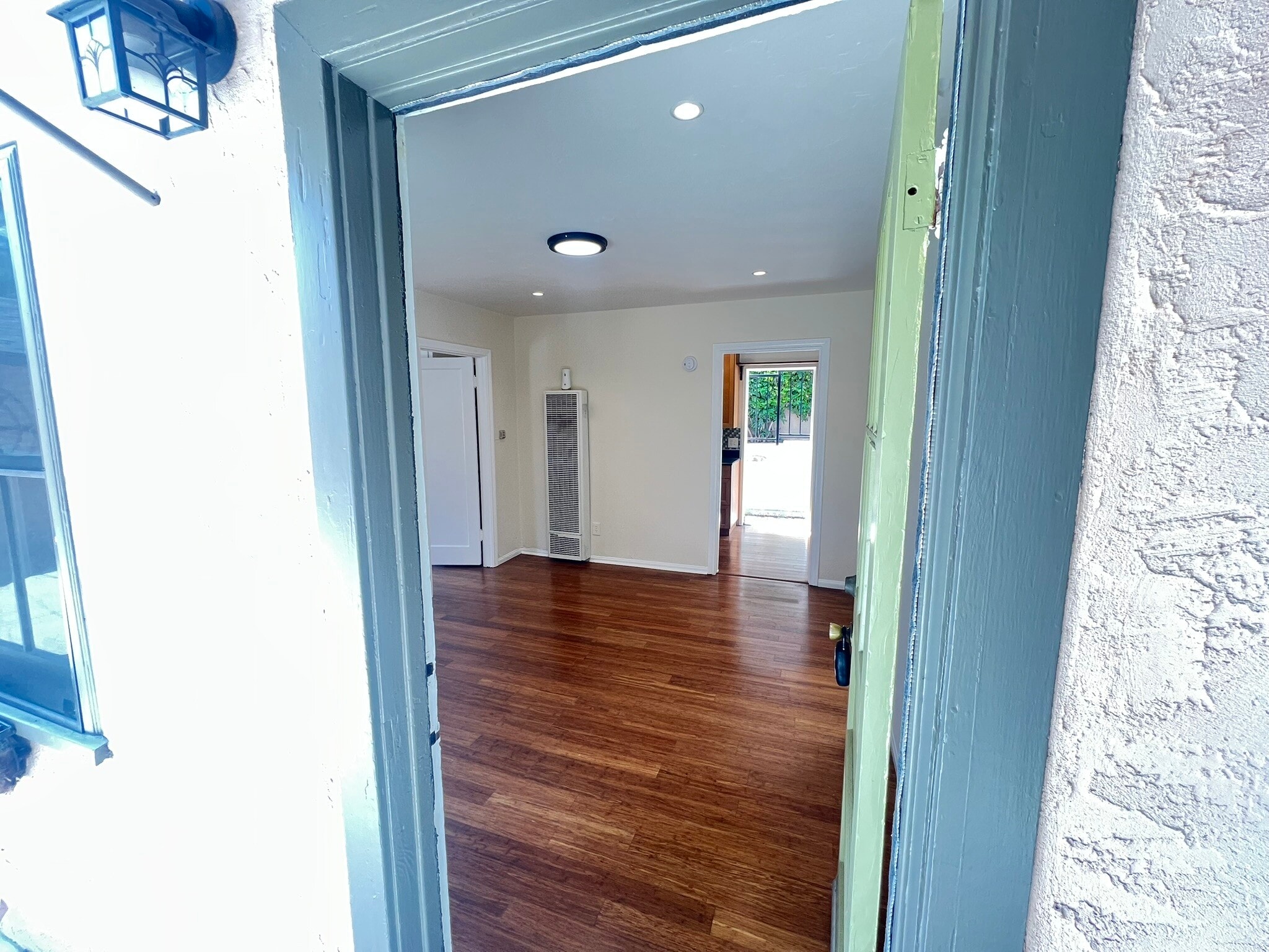 Building Photo - 2019 Cypress Ave