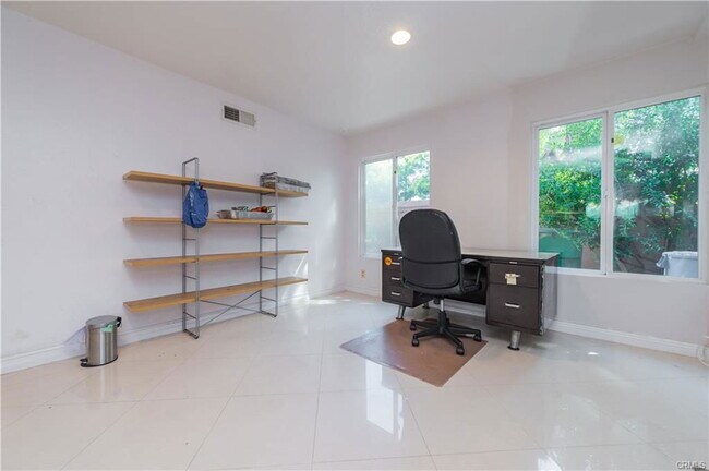 Building Photo - 12 Cosenza