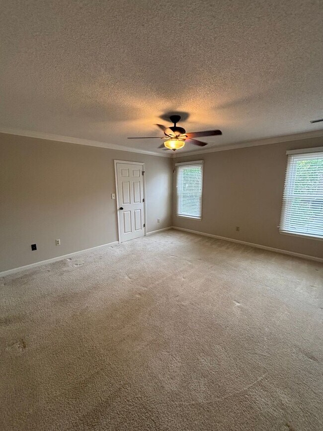Building Photo - West Knoxville Townhouse