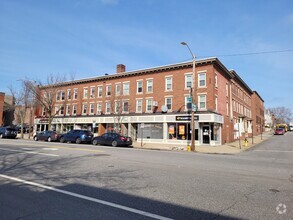 Building Photo - $1475/mo - 1 Bed / 1 Bath Second floor Apa...