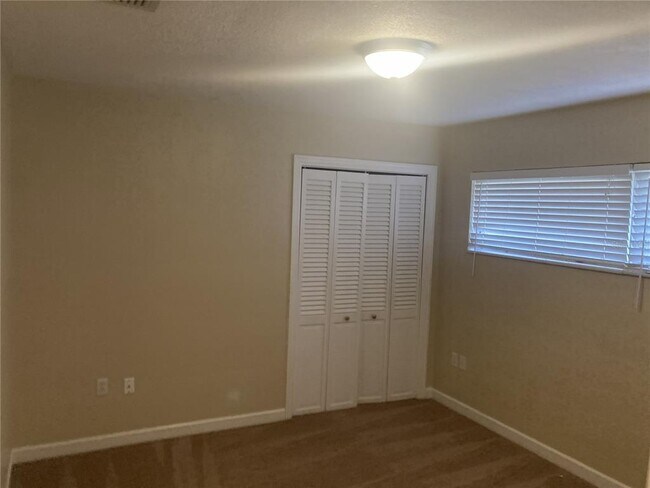 Building Photo - 805 Oakdale St