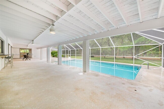 Building Photo - 15600 SW 79th Ave
