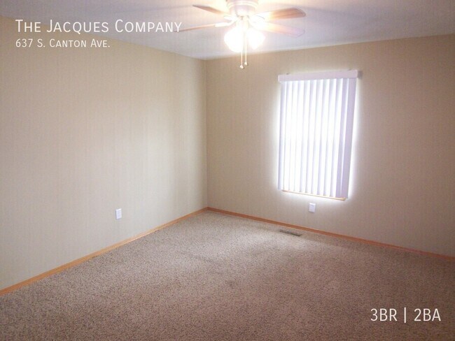 Building Photo - 637 S Canton Ave