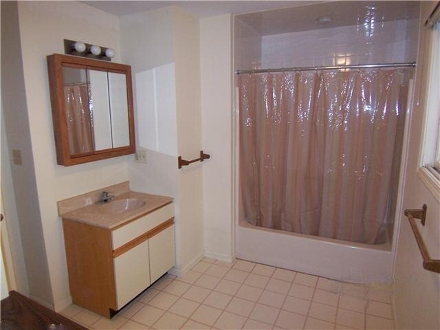 Building Photo - 41 Ledgewood Dr