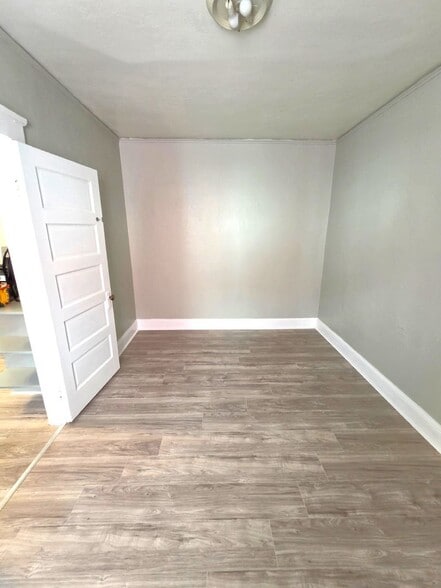 Building Photo - 23 Paradis Ave