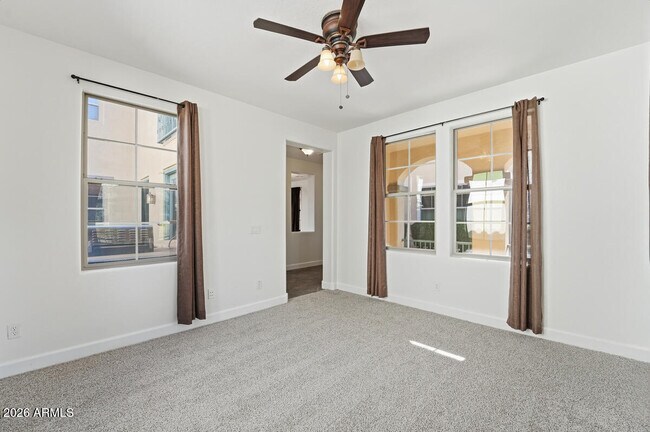 Building Photo - 15391 W Dreyfus St