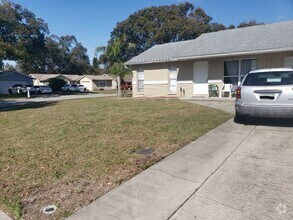 Building Photo - Beautiful home with fenced in backyard!