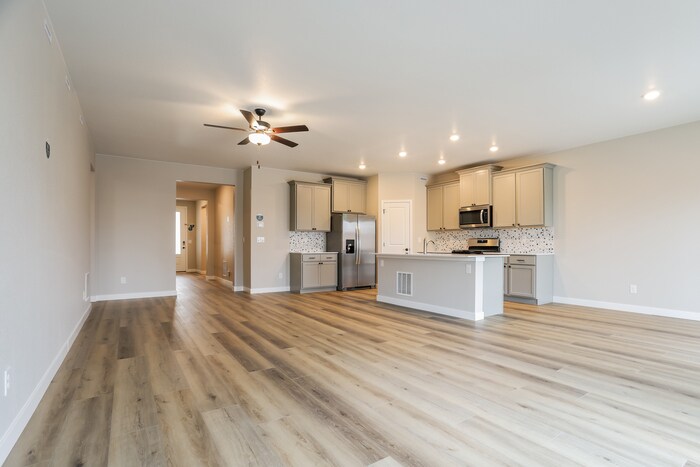 Building Photo - 17975 E 94th Dr