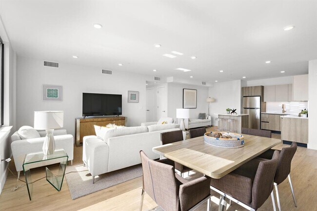 Building Photo - 136-144 Summit Ave