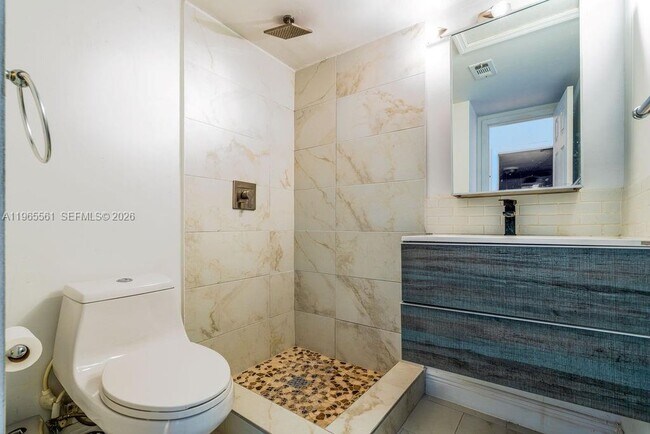 Building Photo - 3140 S Ocean Dr