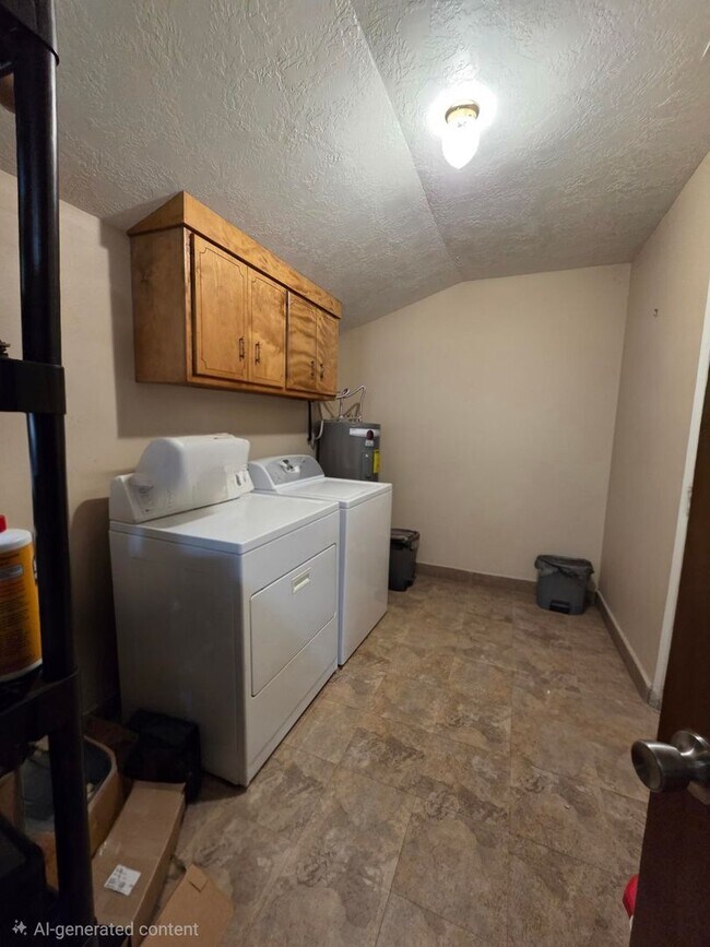 Building Photo - 605 Town Creek Ct