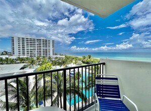 Building Photo - 9273 Collins Ave