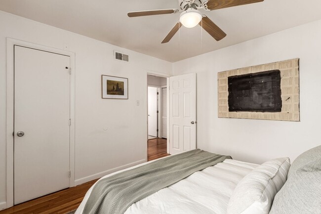 Building Photo - 2BD, 1BA Half-Duplex in Sloan's Lake with ...