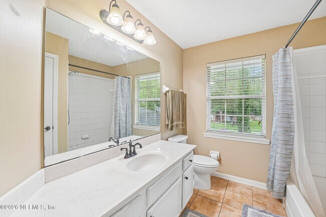 Building Photo - 1629 Sandy Springs Dr