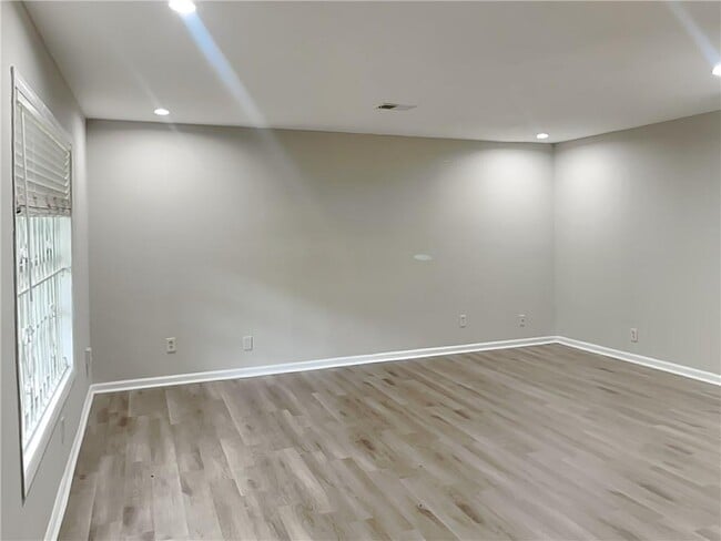 Building Photo - 1775 Whitehall Forest Ct SE