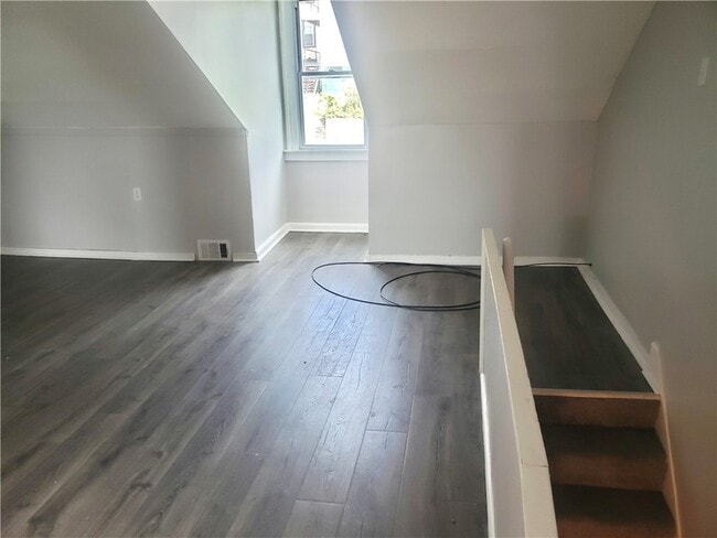 Building Photo - 1234 Itin St