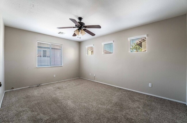 Building Photo - Charming 5-Bedroom Home in the Heart of Las Vegas