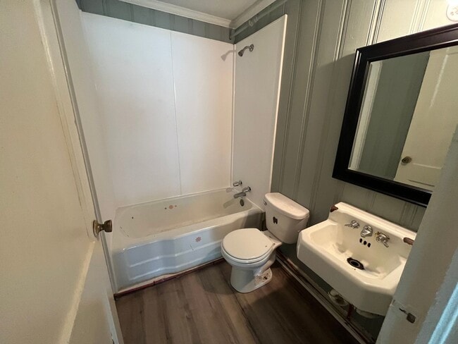 Building Photo - 620 Cleveland Ave