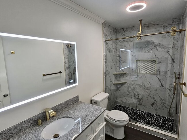 Building Photo - 6436 Kentwick Dr