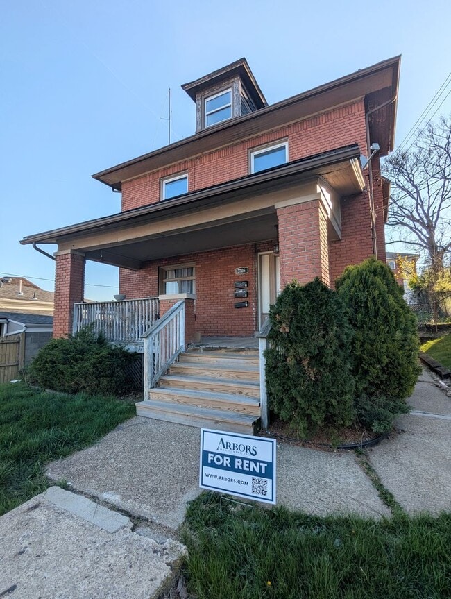 Building Photo - bot3705