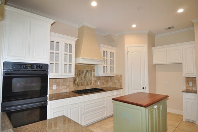 Building Photo - COMING SOON/VIEW NOW - Stunning 4-Bedroom Home in NRH with Media Room, Sunroom & Lawn Care Included!