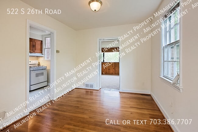 Building Photo - 522 26th Rd S