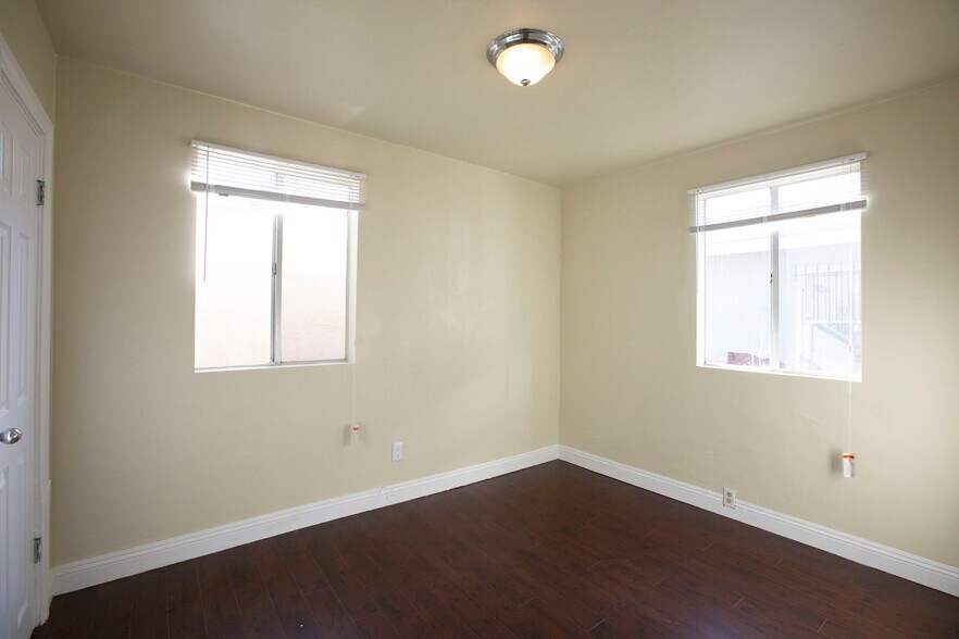 Building Photo - 3317 L St