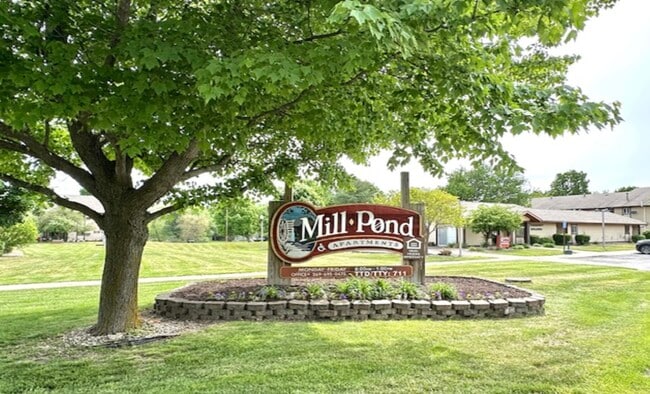 Building Photo - 800 E Smith St