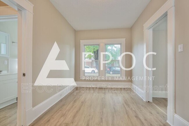 Building Photo - 1100 Elwell Ave