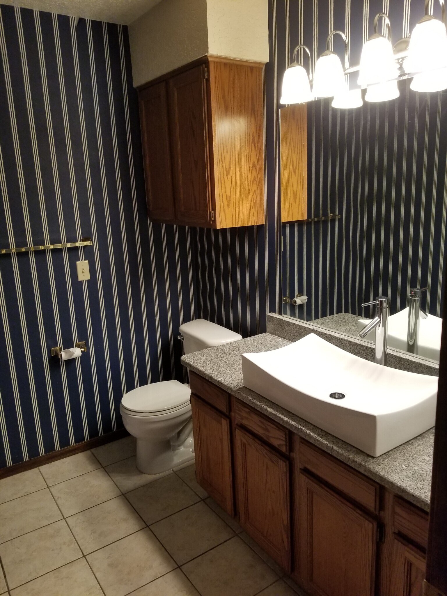 Guest bathroom - 3200 W Britton Rd