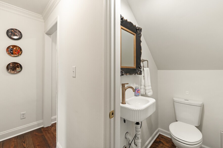 Building Photo - 408 Kemp Dr