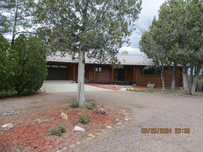 Primary Photo - 2000 W Willis