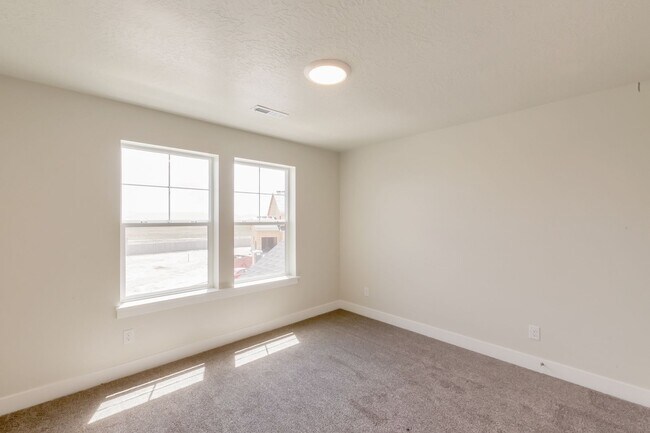 Building Photo - SPECTACULAR VIRTUALLY NEW HOME IN SOUGHT A...