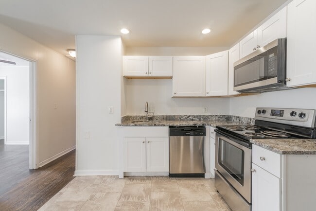 Building Photo - 1024 Houston St