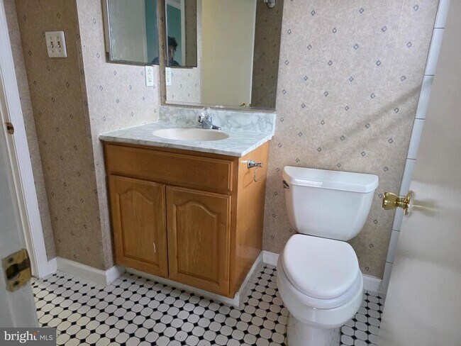 Building Photo - 14100 Oakpointe Dr