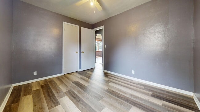Building Photo - 3 Bedroom Ranch in Madison