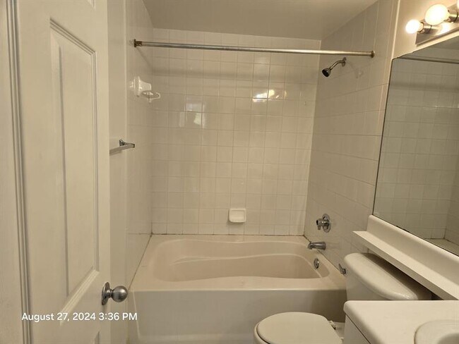 Building Photo - 2120 W Preserve Way