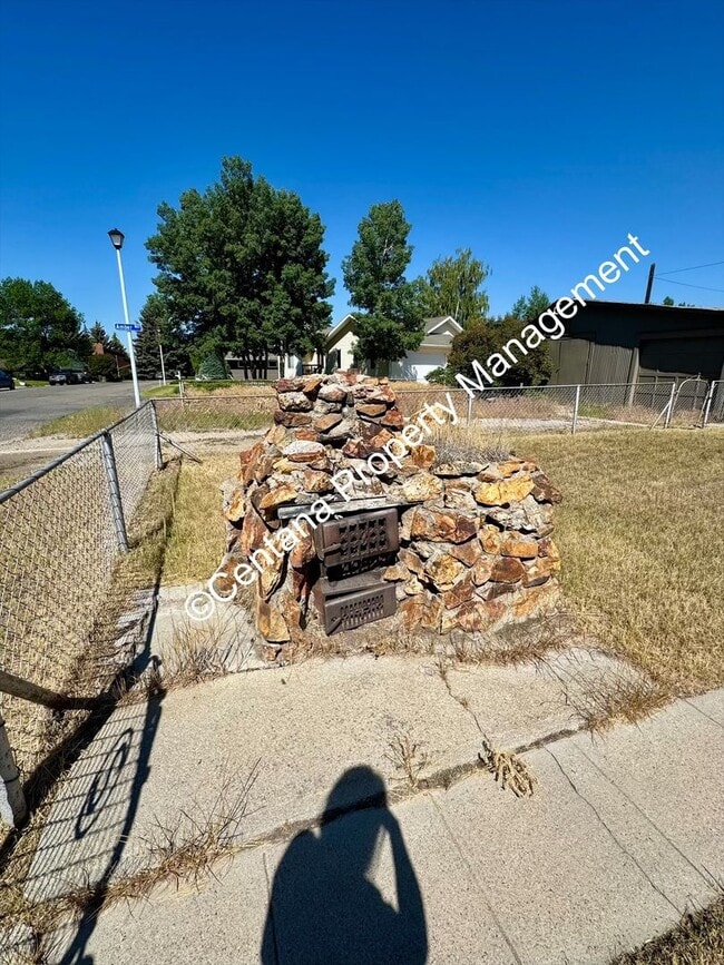 Building Photo - 1 Bed 1 Bath Located in the Flats