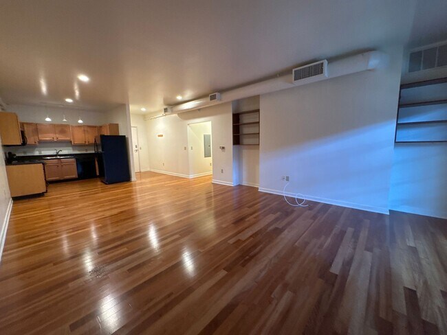 Building Photo - Lehigh Riverport 2 Bedroom Condo