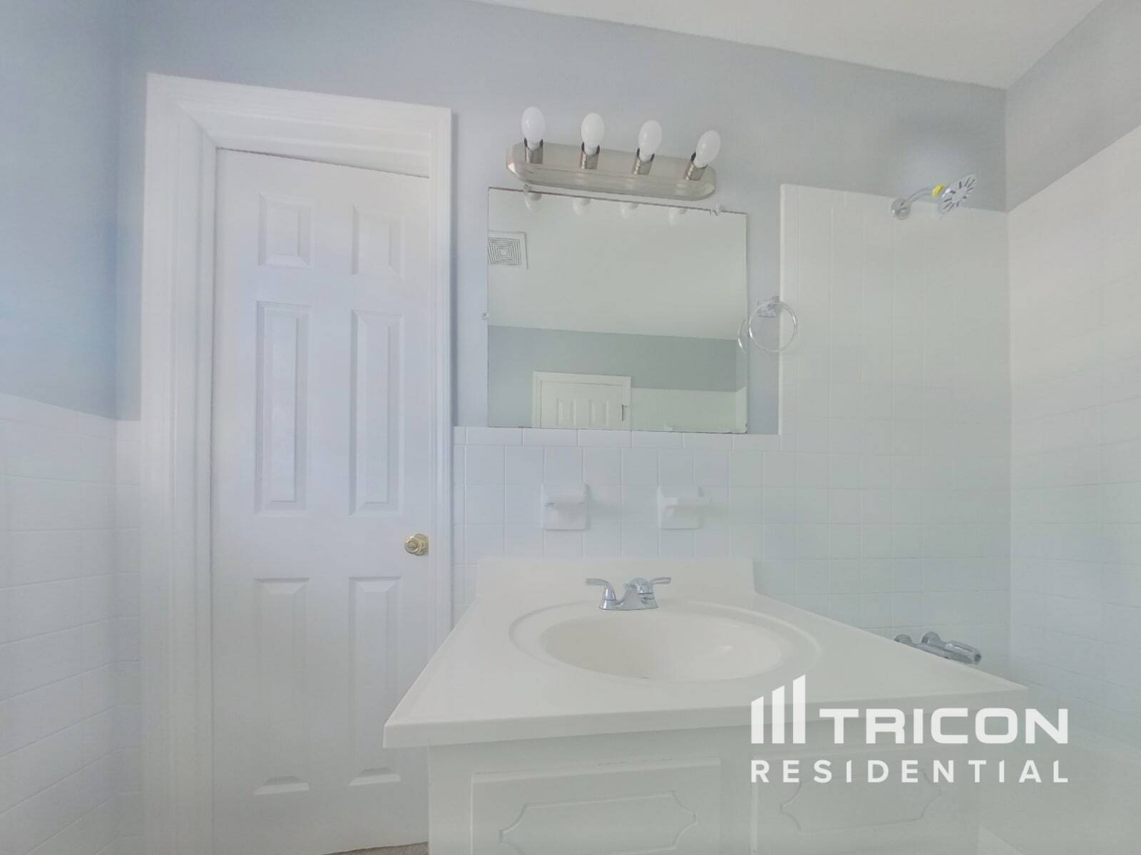 Building Photo - 490 Rocky Creek Dr