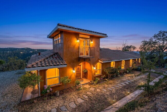 Building Photo - Luxury Hilltop Rental Retreat Overlooking the Cosumnes River Canyon