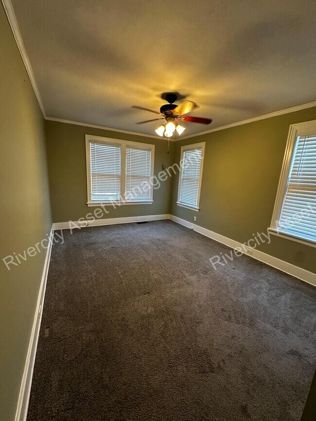 Building Photo - Located In Our Historical District!! A Must See!!!