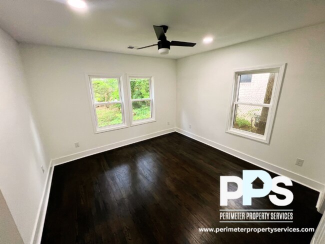 Building Photo - 1064 Westmoor Dr NW