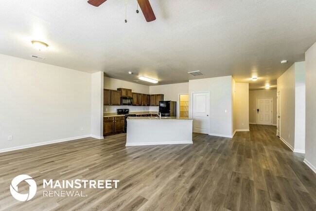 Building Photo - 950 Clover Cir